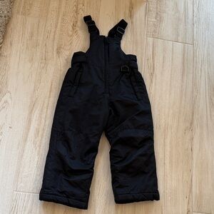 Black 5T Snowbib